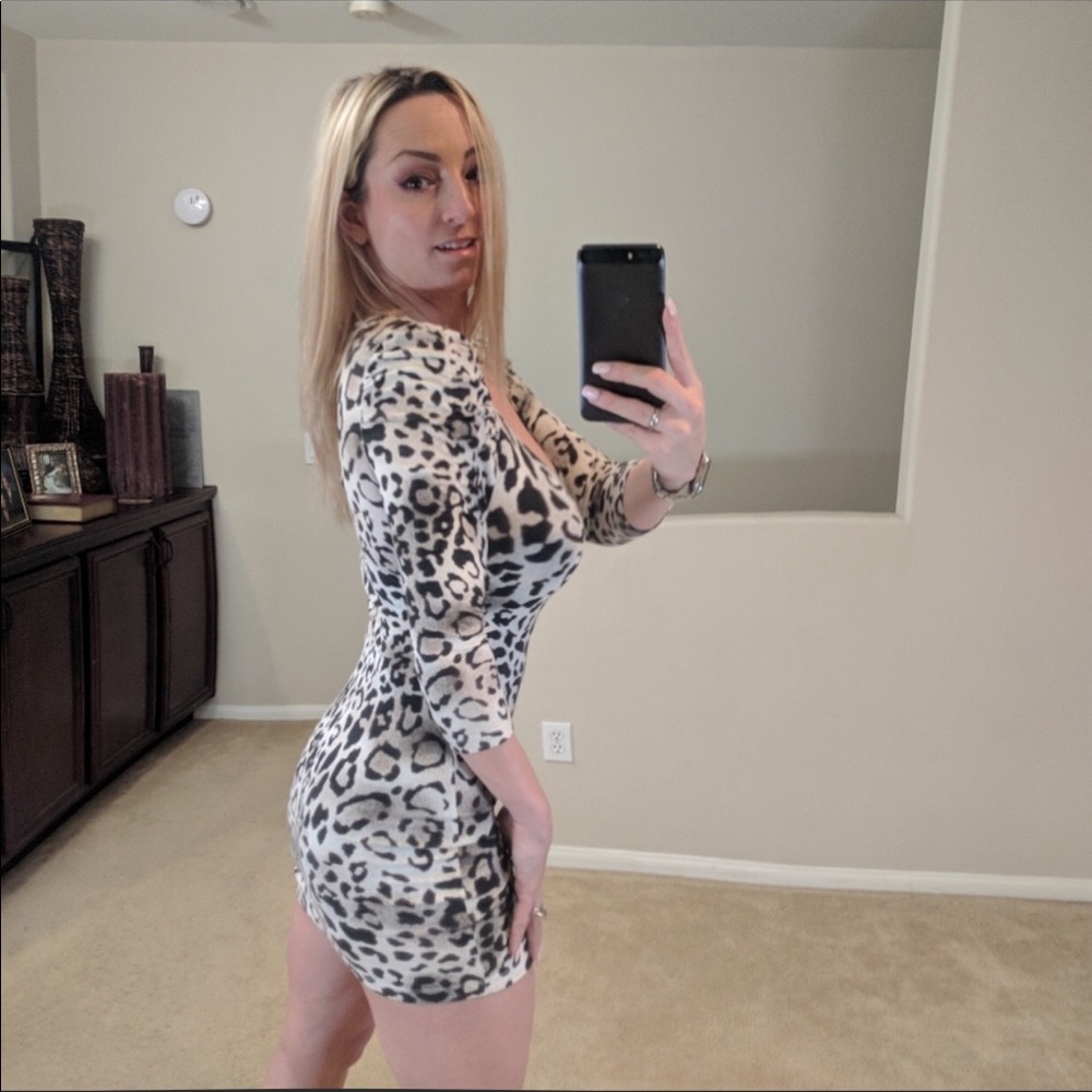 👗 STYLISH GUESS ANIMAL PRINT DRESS 👗
